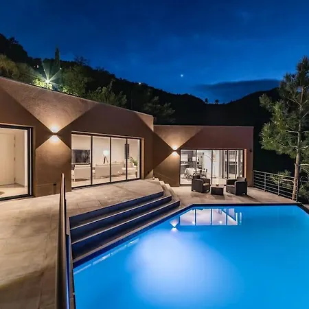 Avec Piscine Vue